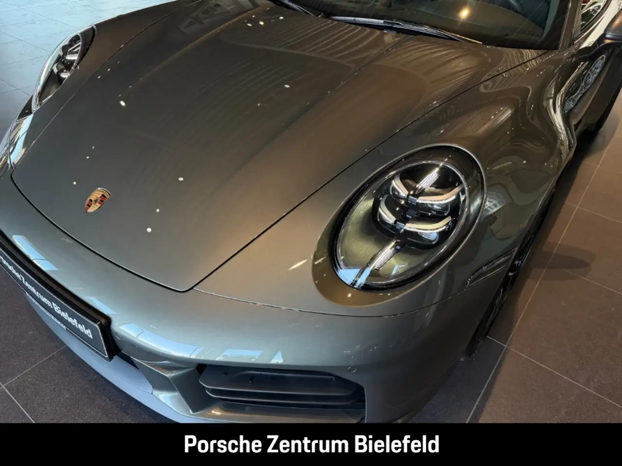 Porsche 992 911 Carrera 4S Liftsystem-VA Sportabgas BOSE 10