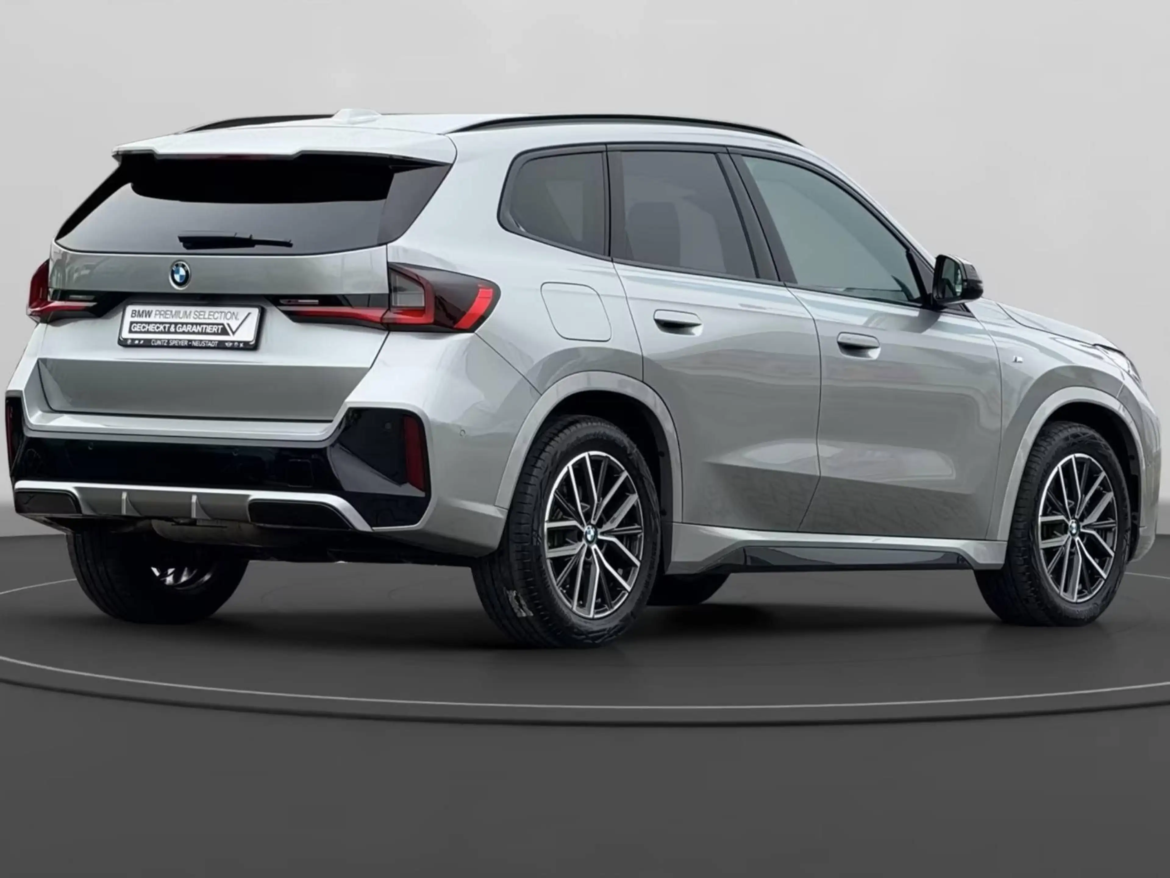 BMW X1 xDrive 23 d M Sport — photo 4