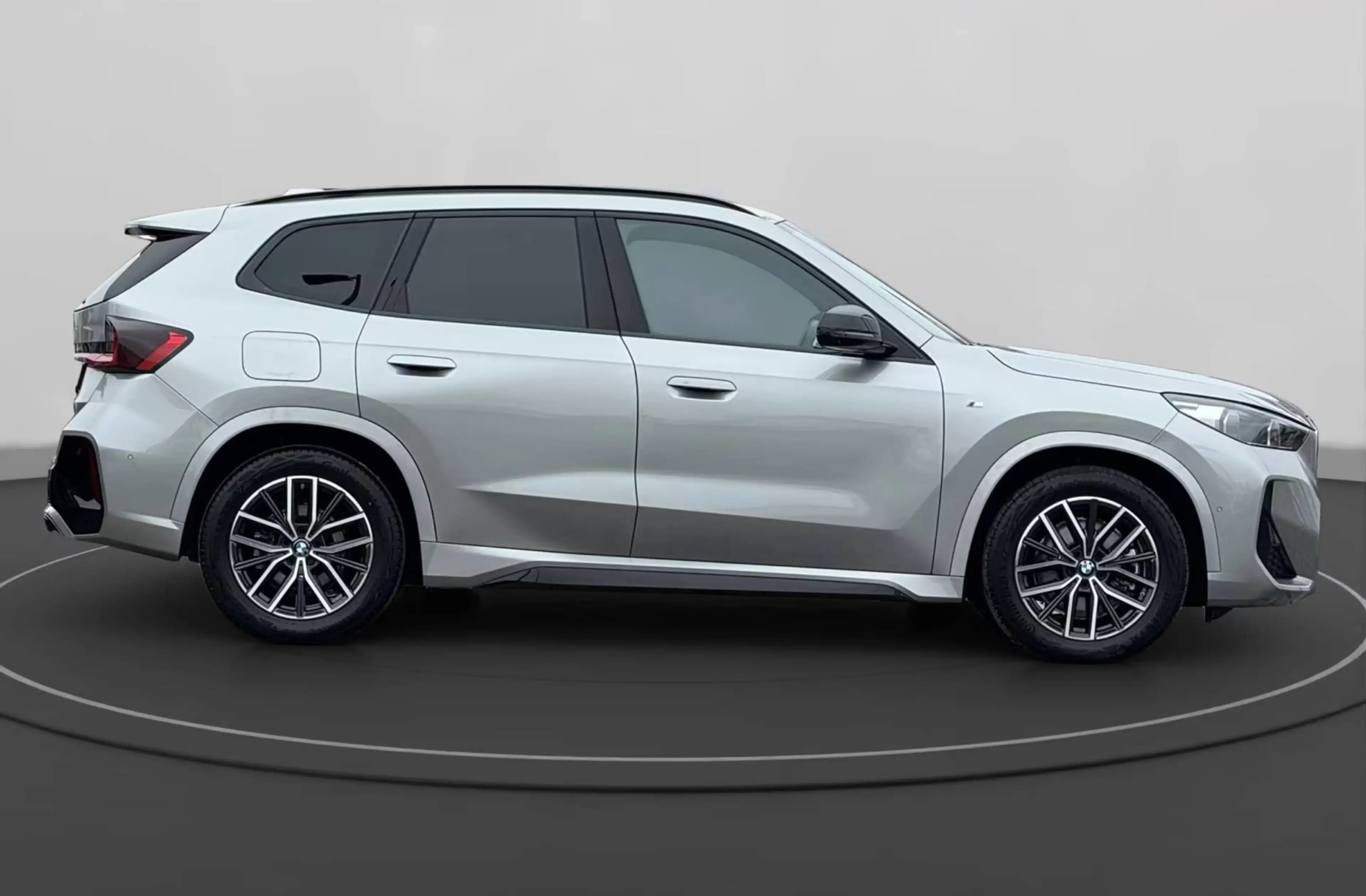 BMW X1 xDrive 23 d M Sport — photo 3