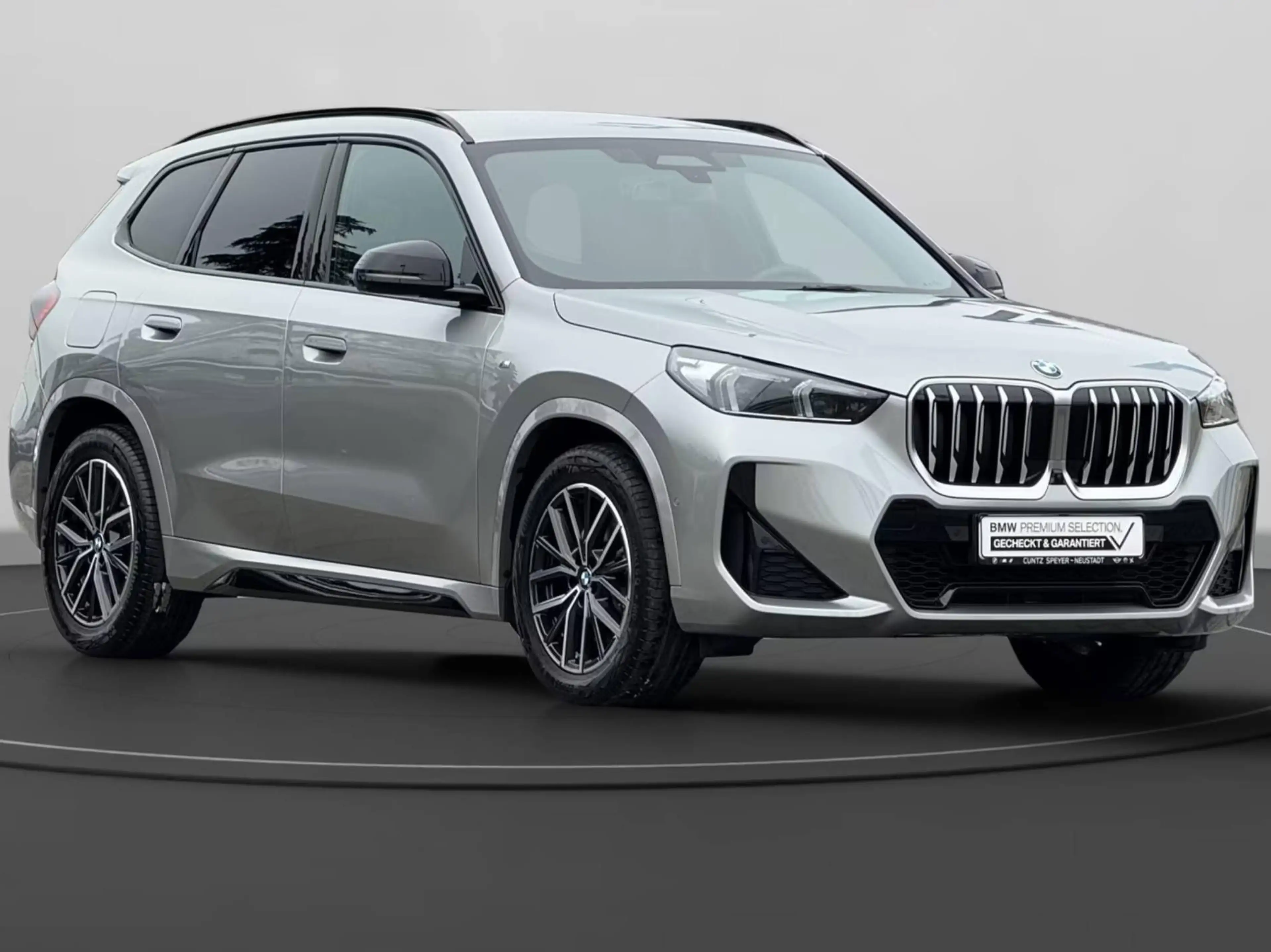 BMW X1 xDrive 23 d M Sport — photo 2