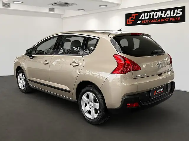 Peugeot 3008 view 3