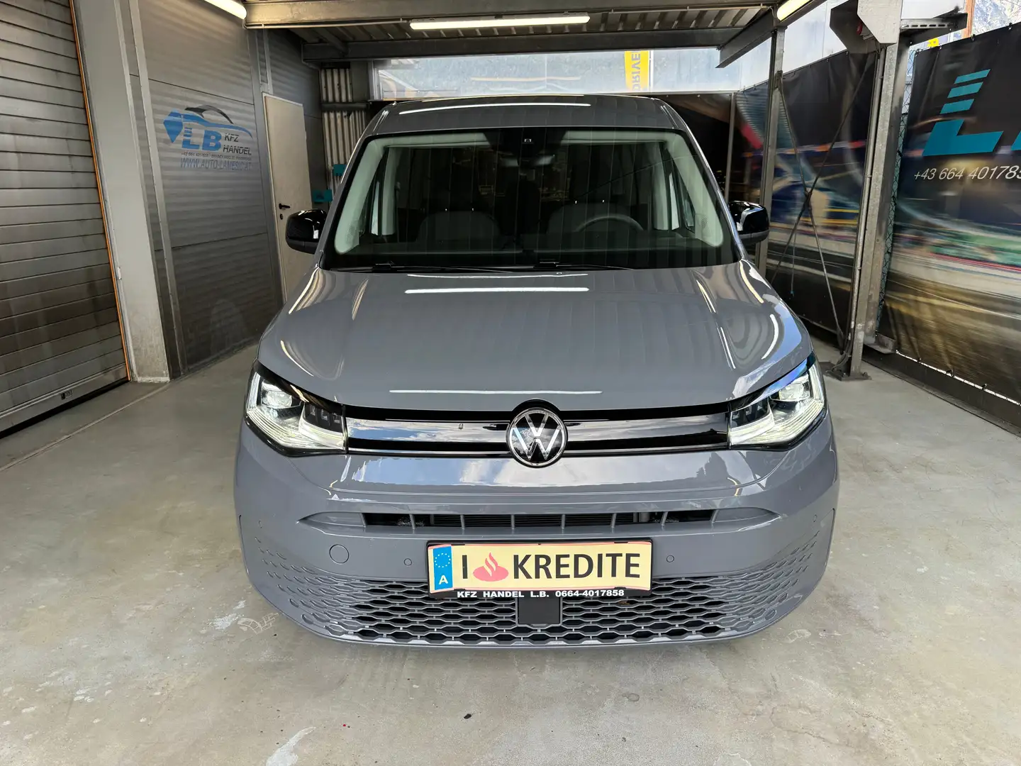 Volkswagen Caddy Basis Grau - 2