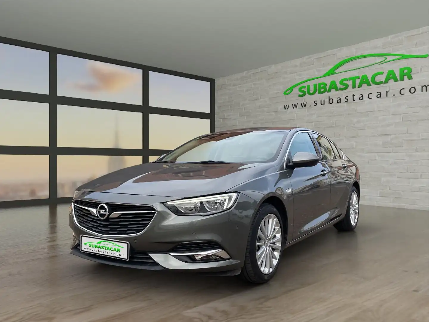 Opel Insignia ST 2.0CDTI Excellence Aut. 163 Grijs - 1