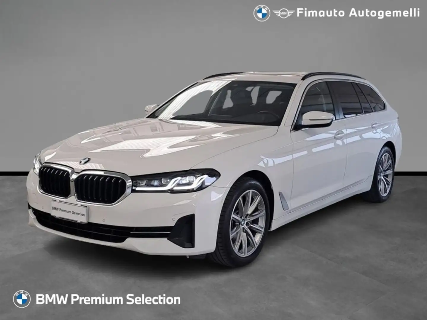 BMW 520 d 48V xDrive Touring Aut. + Tetto apr. Bianco - 1