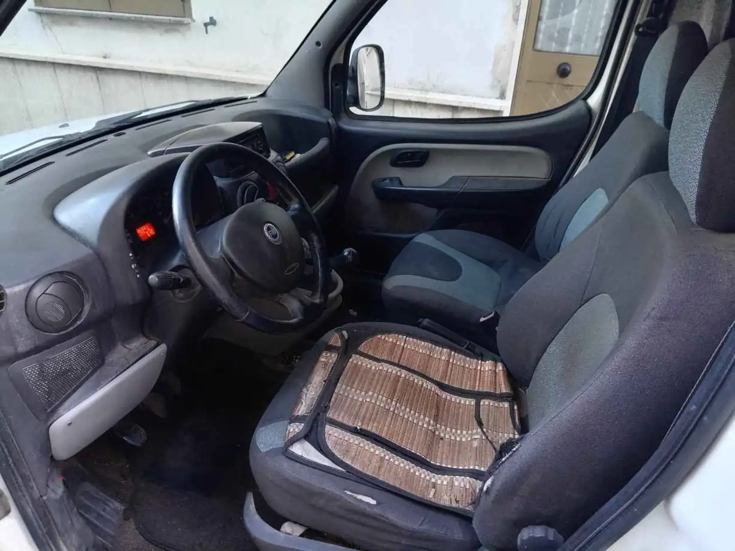 Fiat Doblo Doblo 1.3 mjt 16v Active fap Білий - 2