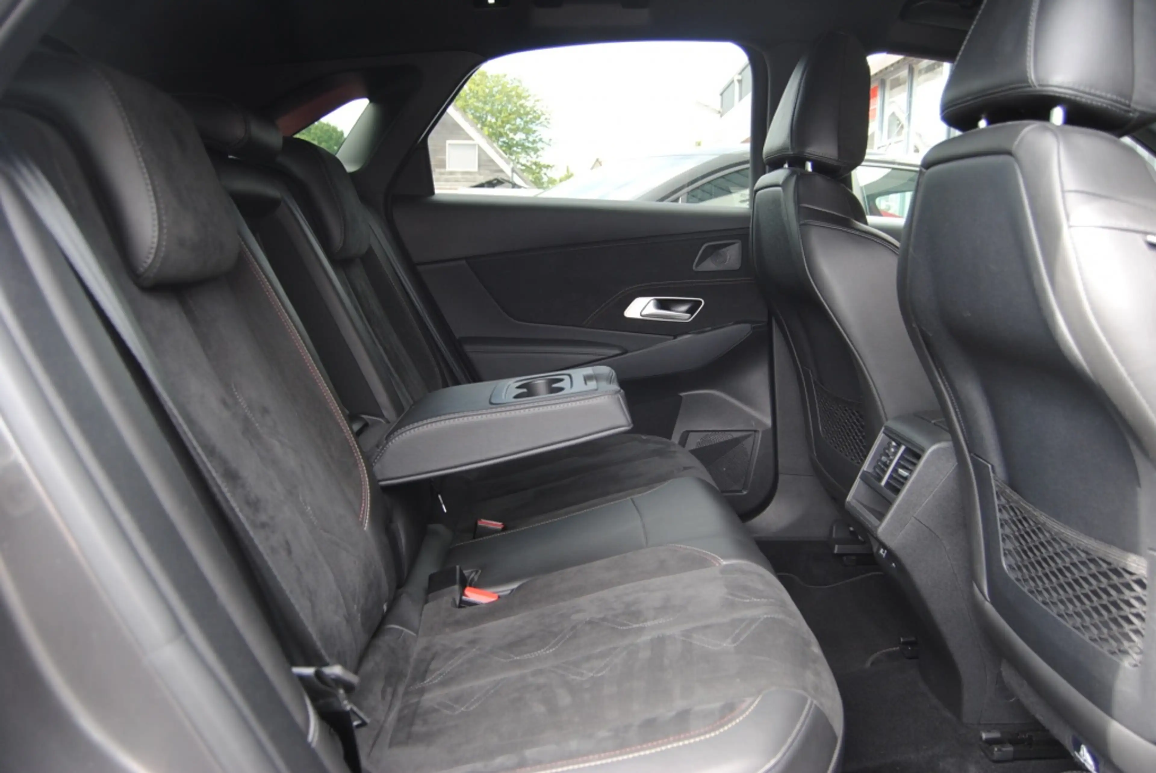 DS Automobiles DS 7 Crossback 1.5 Bl.HDI Business — photo 7