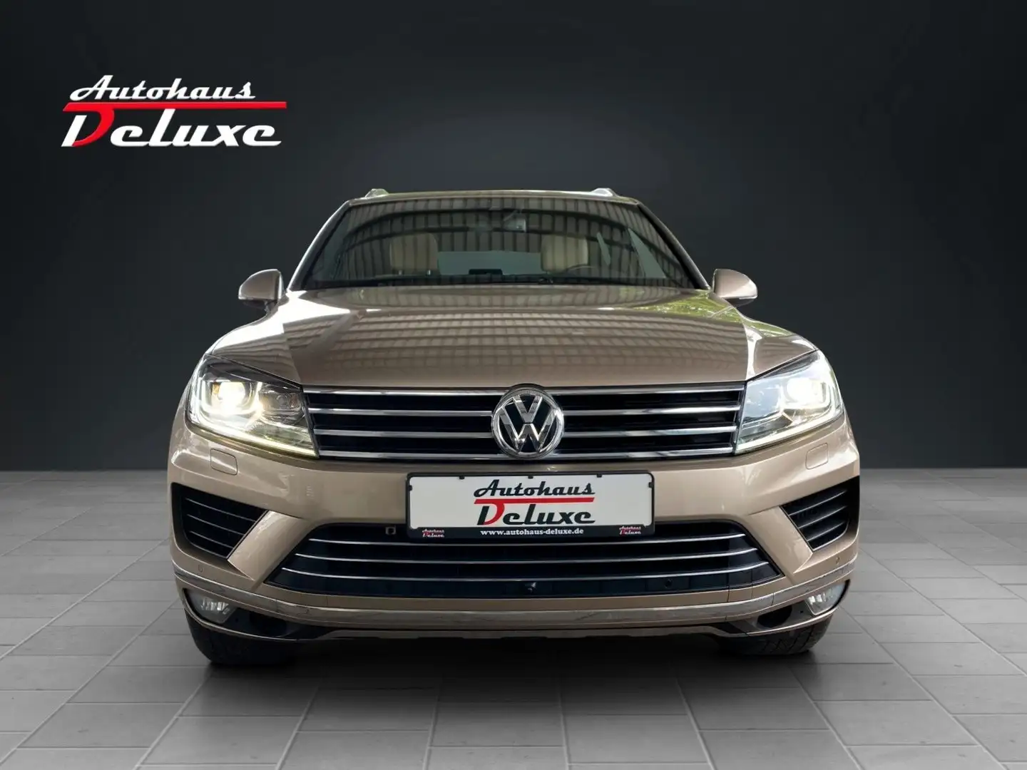 Volkswagen Touareg 3,0 TDI 4M EXCLUSIVE 360°KAMERA-PANORAMA Or - 2