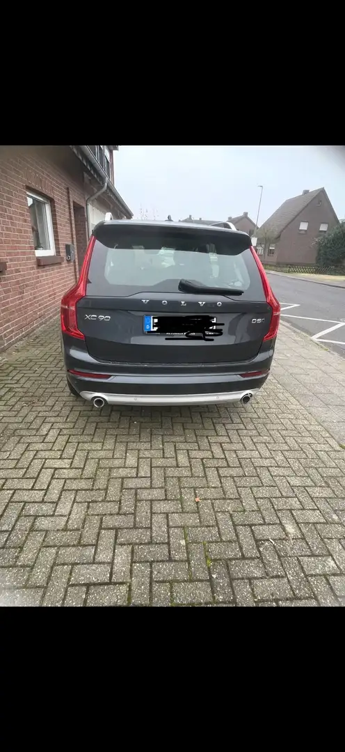 Volvo XC90 D5 AWD Geartronic Momentum Schwarz - 2