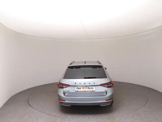 Skoda Superb view 6