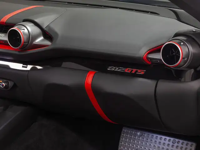 Ferrari 812 GTS view 11