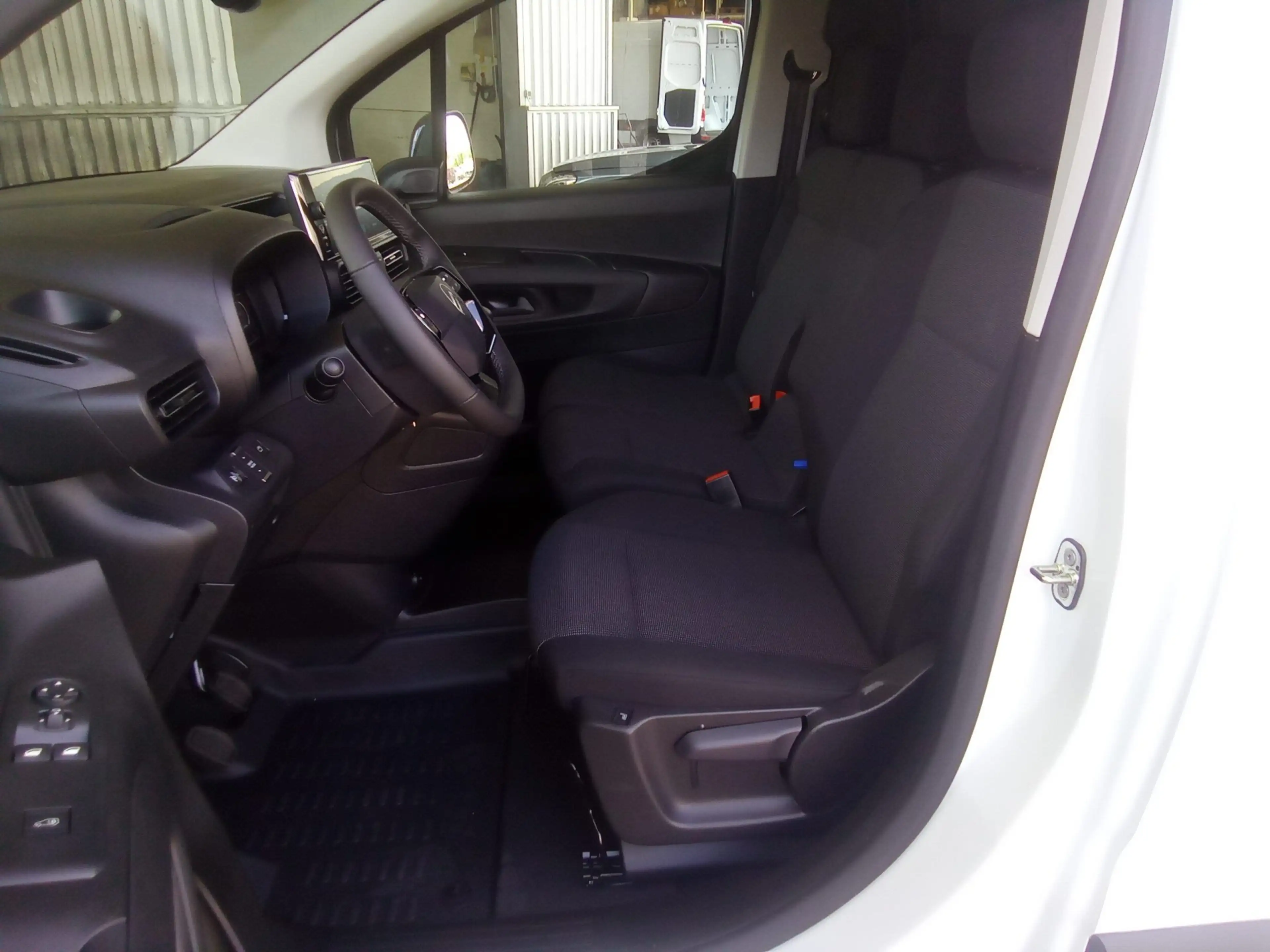 Citroen Berlingo KW 1.5 BHDI 100 M LED — photo 14