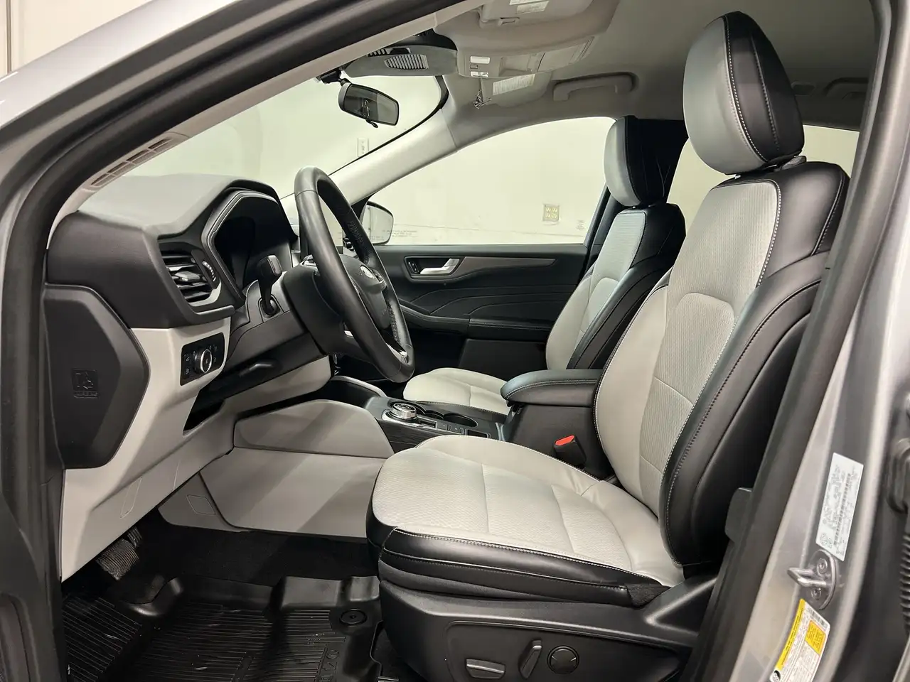 Ford Escape снимка Ford Escape
