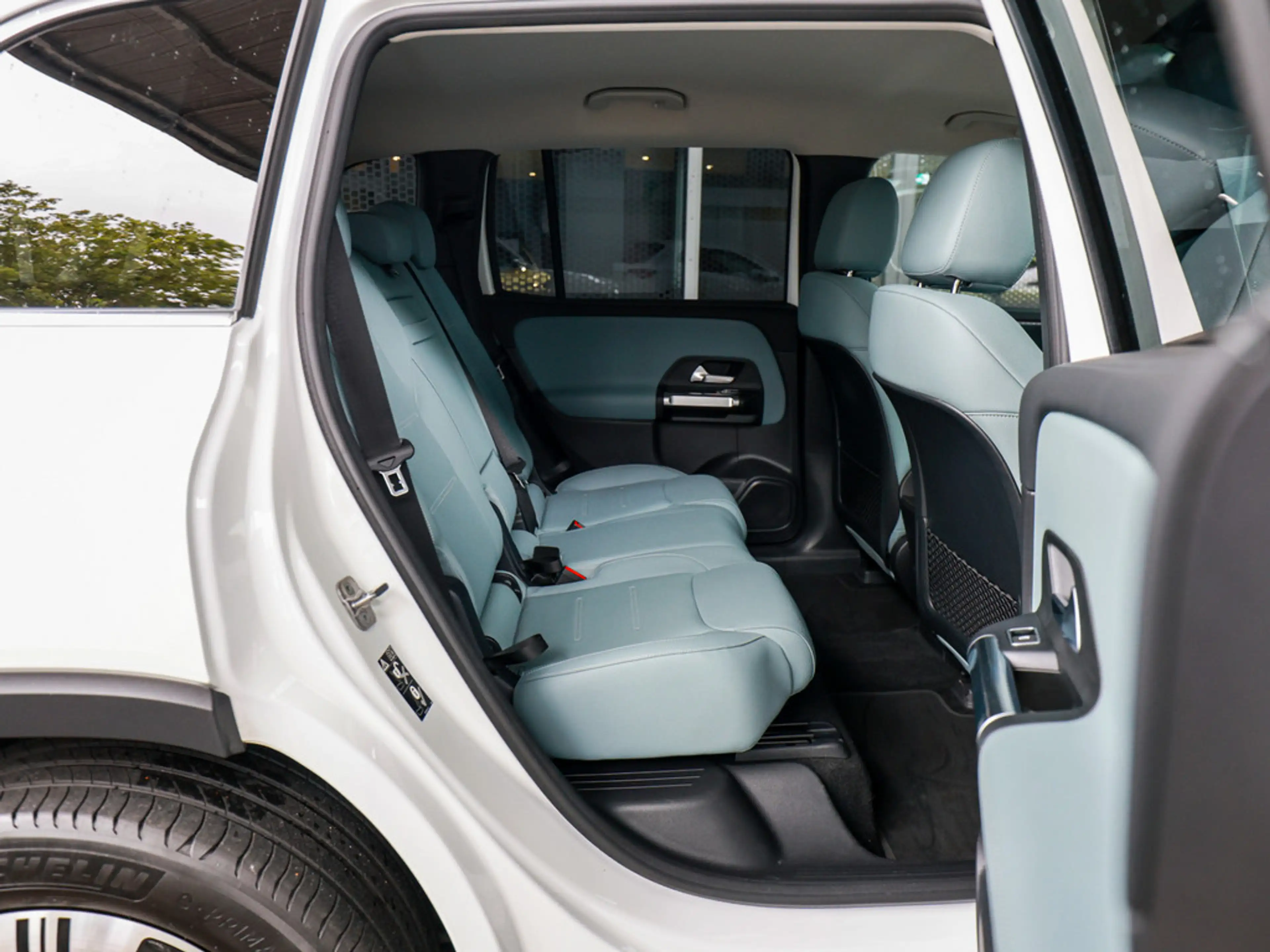 Mercedes-Benz EQB 250 + Progressive Advanced LED NAVI KAMERA — photo 8