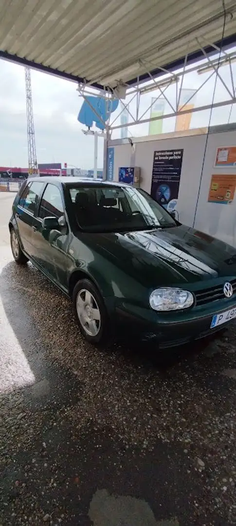 Volkswagen Golf Golf 1.6 Conceptline 100 Conceptline Verde - 2