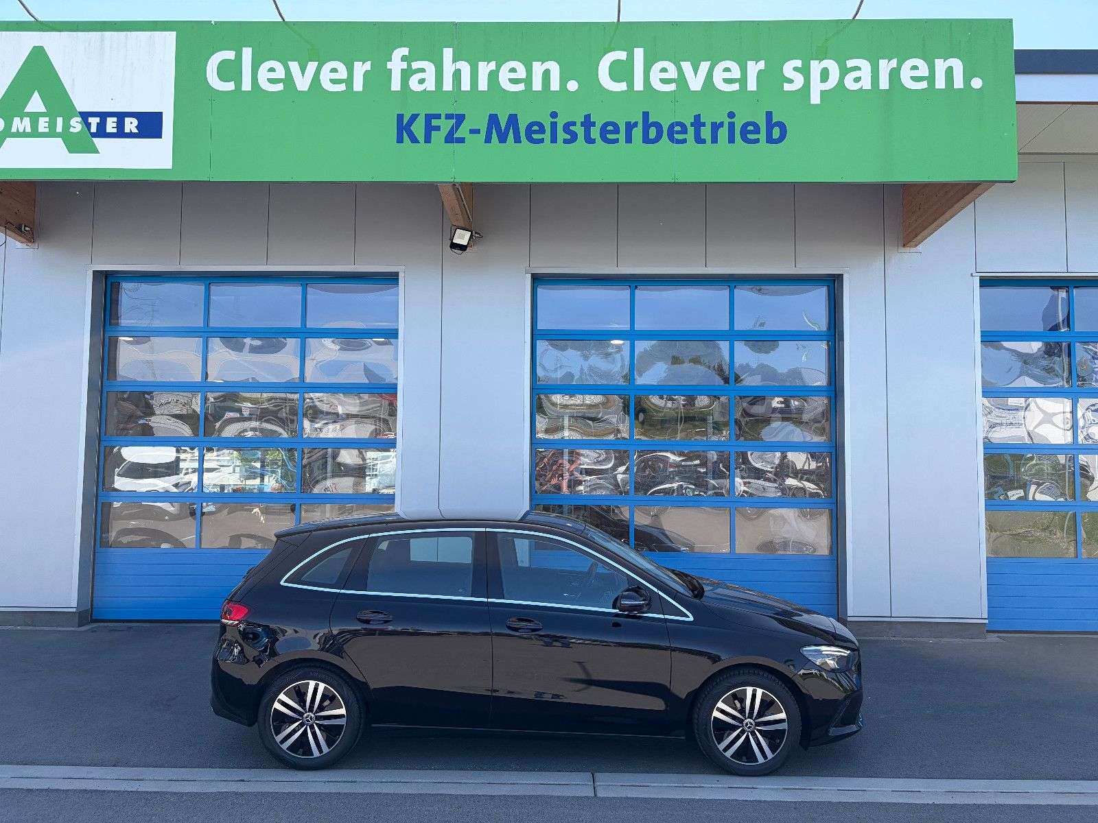 Mercedes-Benz B 180