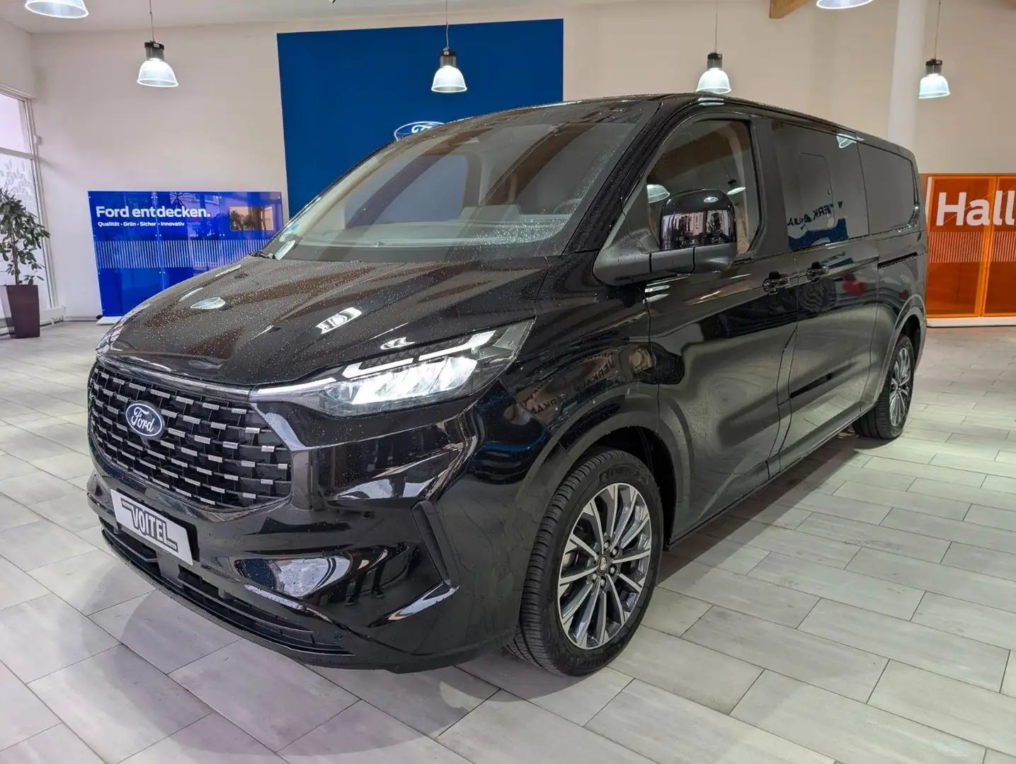Ford Tourneo Custom Bus L2 Titanium X AWD Zwart - 1