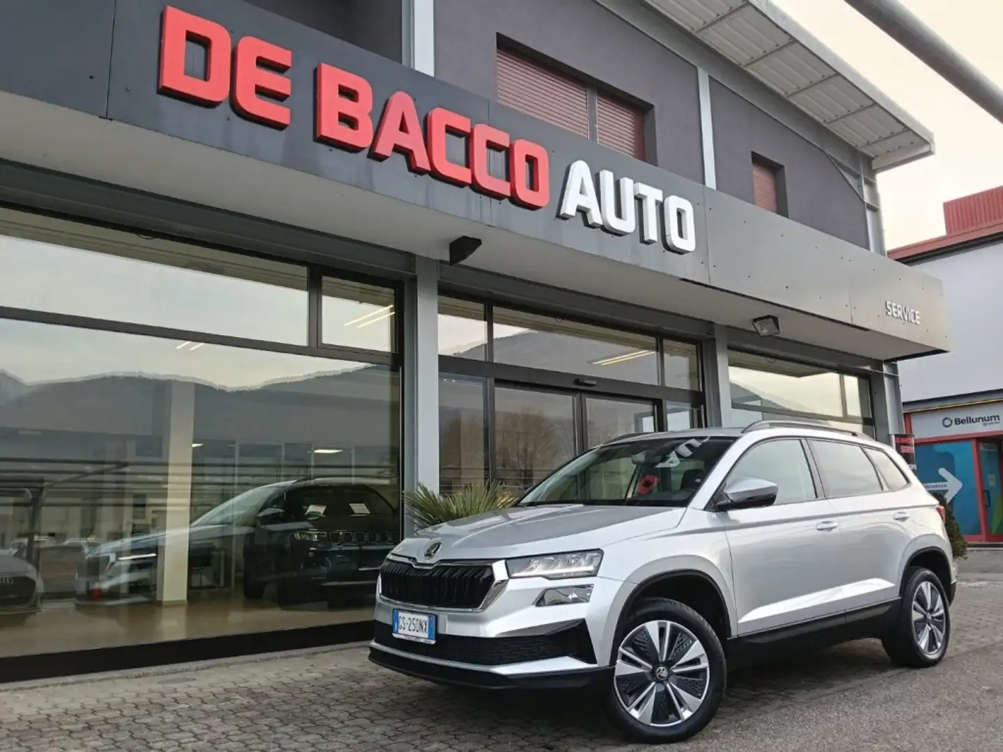 Skoda Karoq 2.0 TDI 115 CV DSG Ambition OK NEOPATENTATI Argento - 1