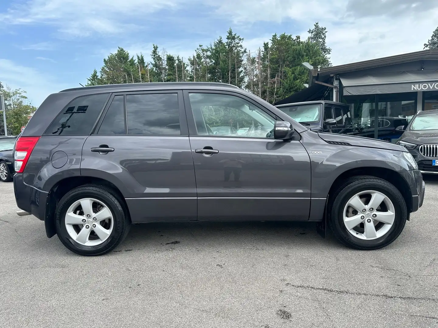 Suzuki Grand Vitara Grand Vitara 1.9 ddis  Executive 5p /OK NEOPATEN Grijs - 2