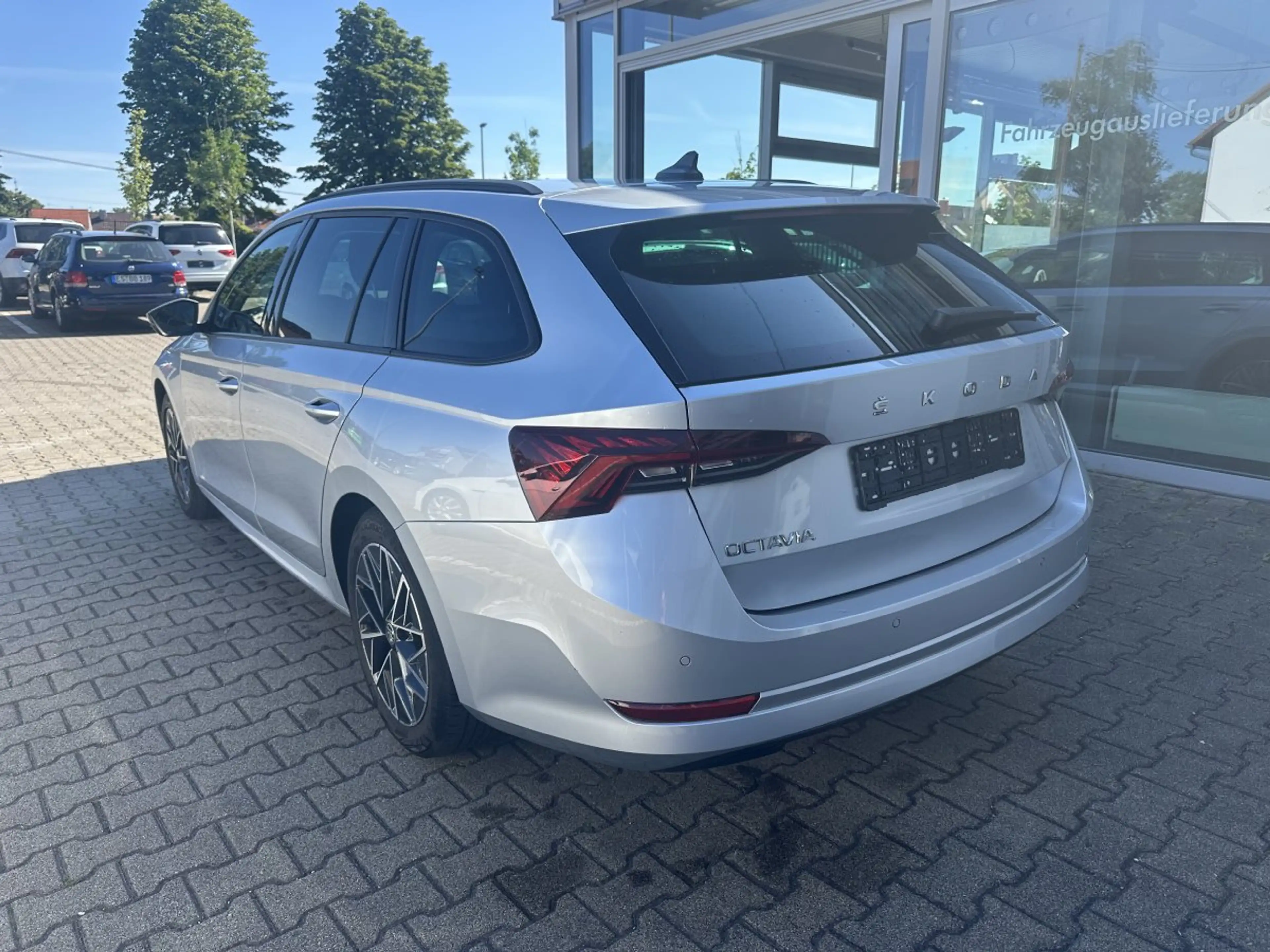 Skoda Octavia Combi 2.0TDI CLEVER LED*KAMERA*17-ZOLL — photo 7