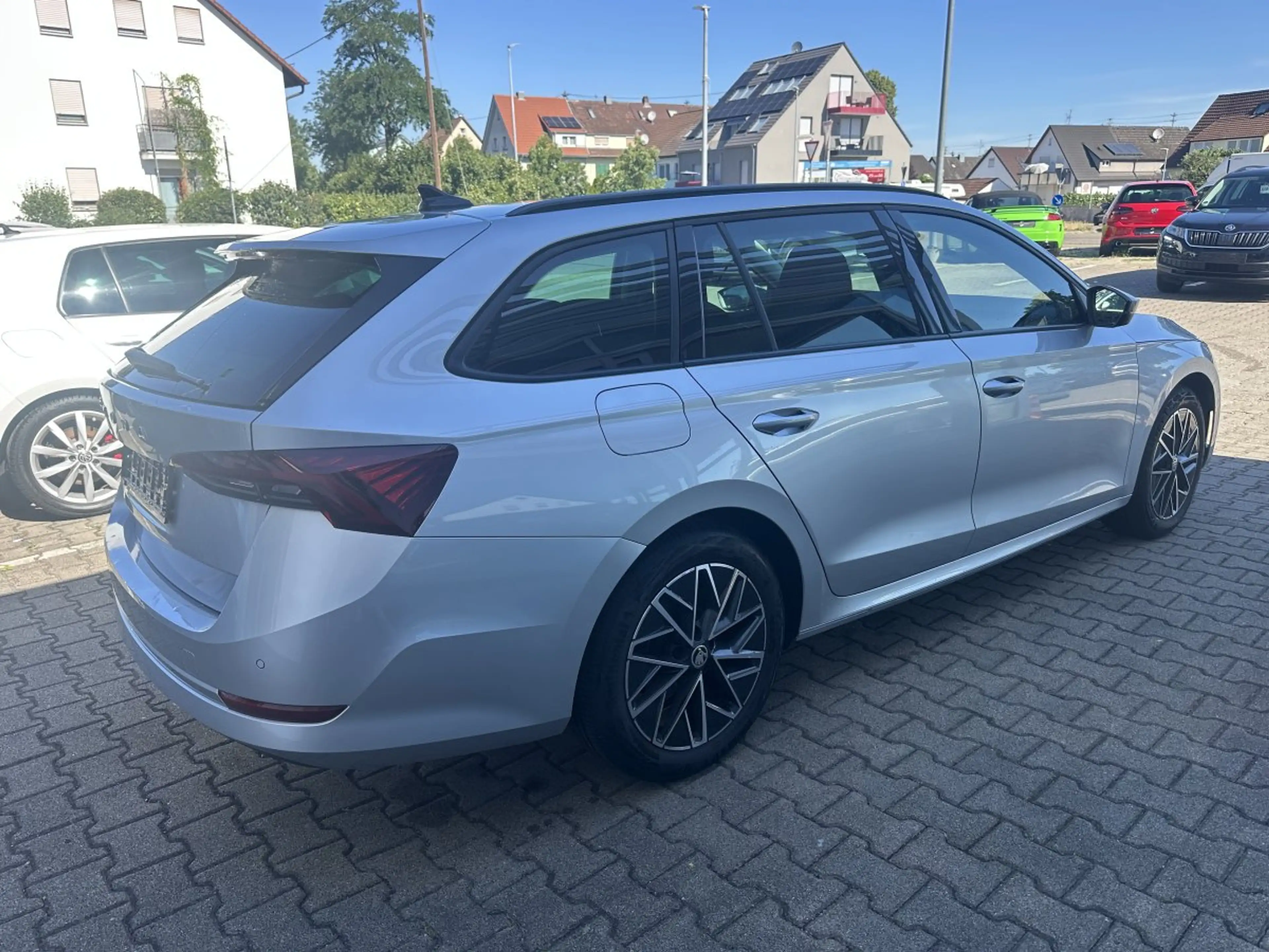 Skoda Octavia Combi 2.0TDI CLEVER LED*KAMERA*17-ZOLL — photo 5