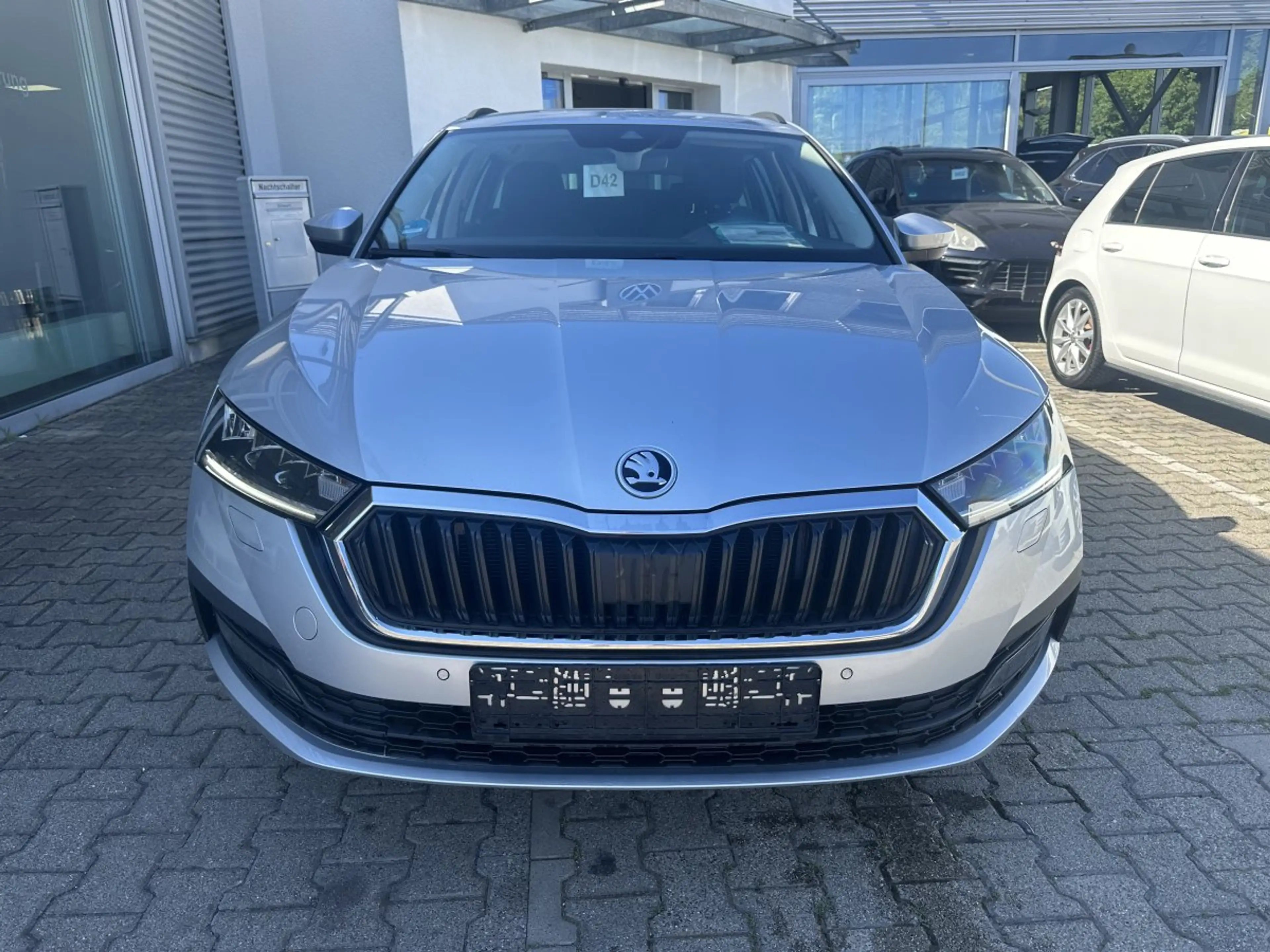 Skoda Octavia Combi 2.0TDI CLEVER LED*KAMERA*17-ZOLL — photo 3