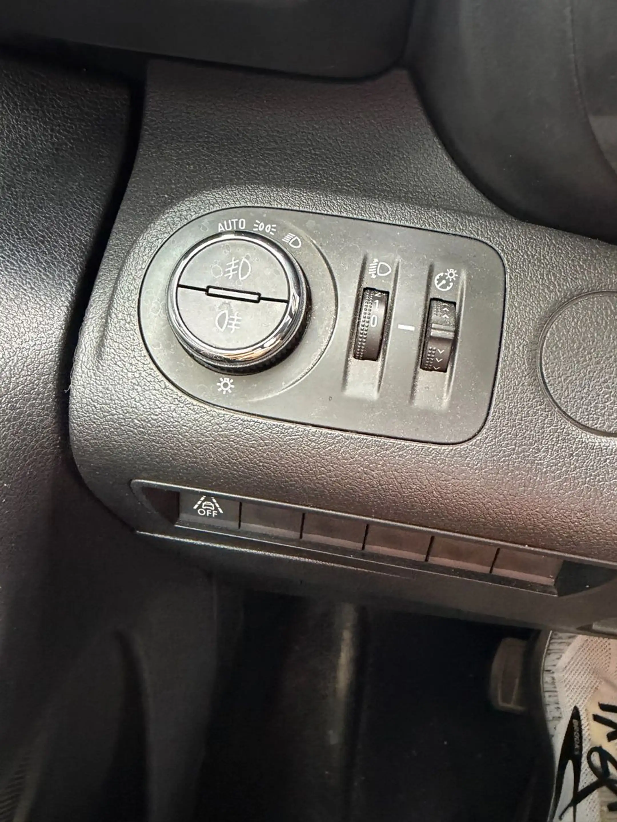 Opel Combo Life 1 Hand unfallfrei — photo 6