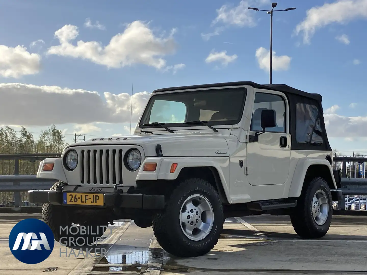 Jeep Wrangler 4.0i Softtop / One off kind BRUTE / Top staat Beyaz - 1
