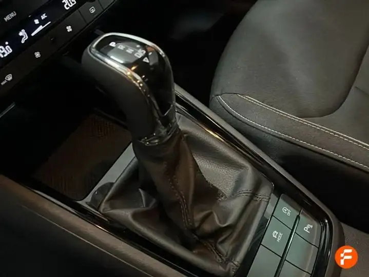 Škoda Kamiq 1.0 TSI DSG Selection 2025, foto 16
