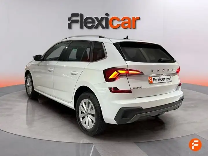 Škoda Kamiq 1.0 TSI DSG Selection 2025, foto 5