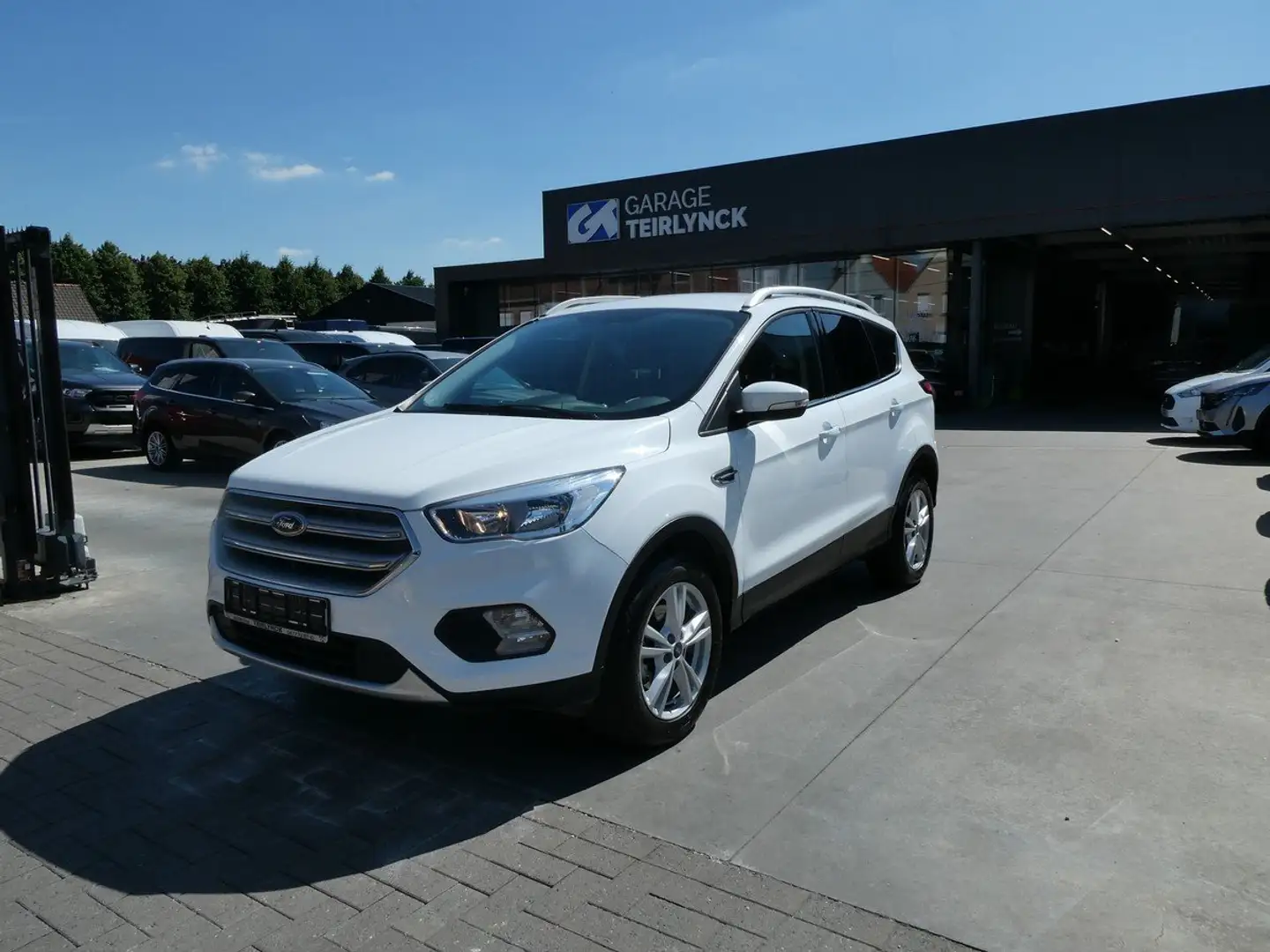 Ford Kuga Business 1.5 i Ecoboost 150pk Trekhaak '18 (81176) Wit - 2