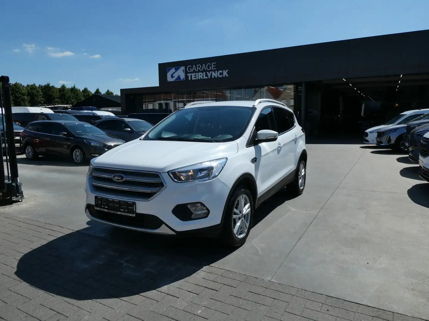 Ford Kuga Business 1.5 i Ecoboost 150pk Trekhaak '18 (81176) Wit - 1
