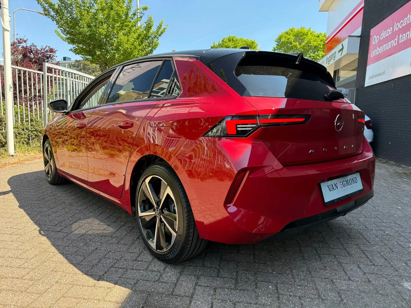 Opel Astra 1.6 Turbo Plug in Hybrid 191PK Automaat Elegance Rood - 2