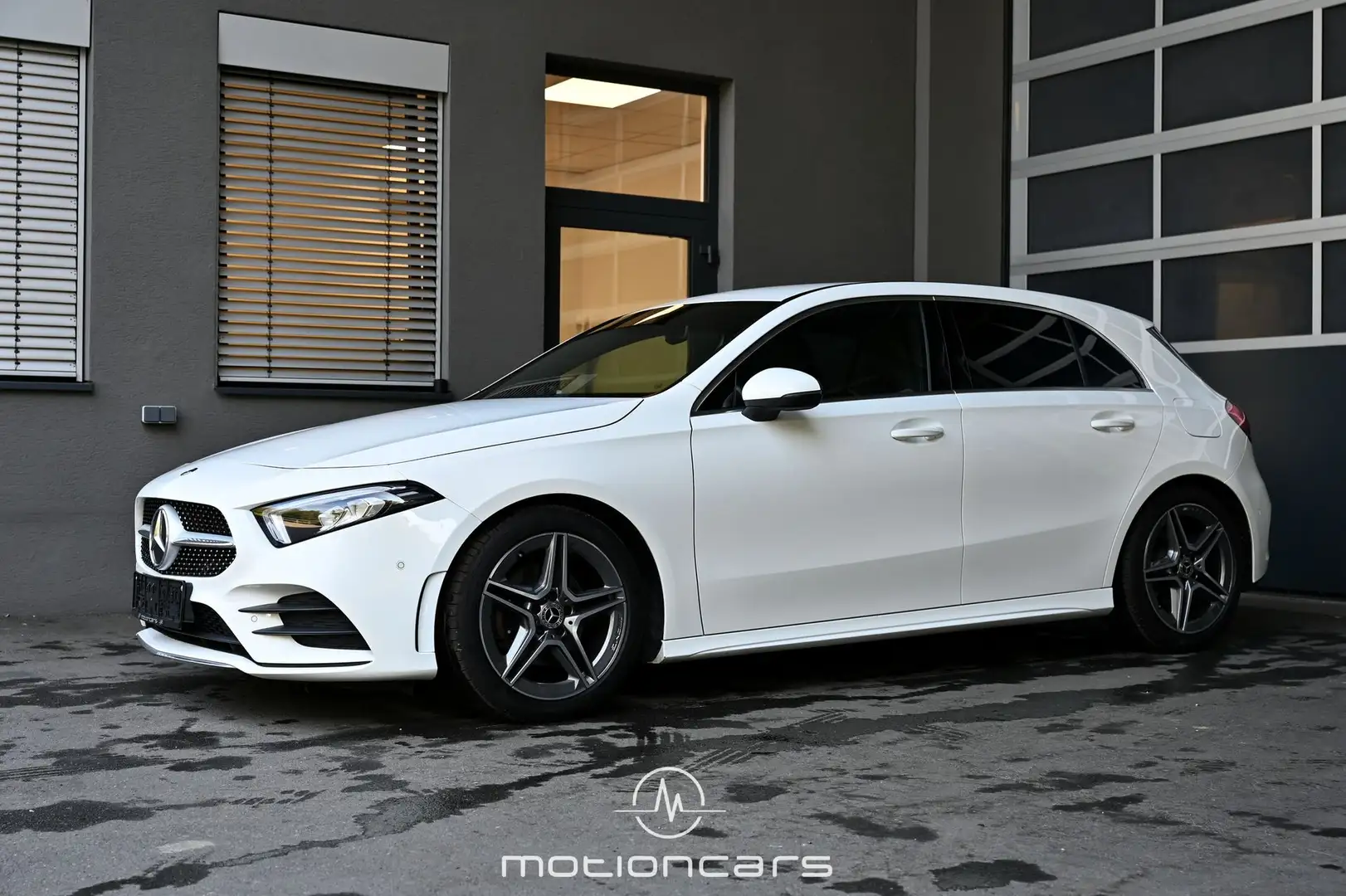 Mercedes-Benz A 200 A-Klasse A 200 AMG Line Pickerl NEU Alb - 1