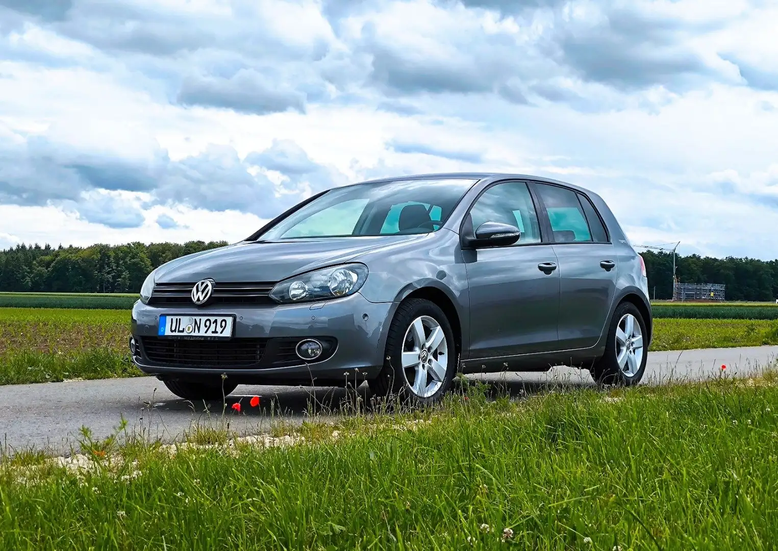 Volkswagen Golf VI *TÜV+KD NEU* *KLIMA* *AHK* *8FACH* Grau - 1