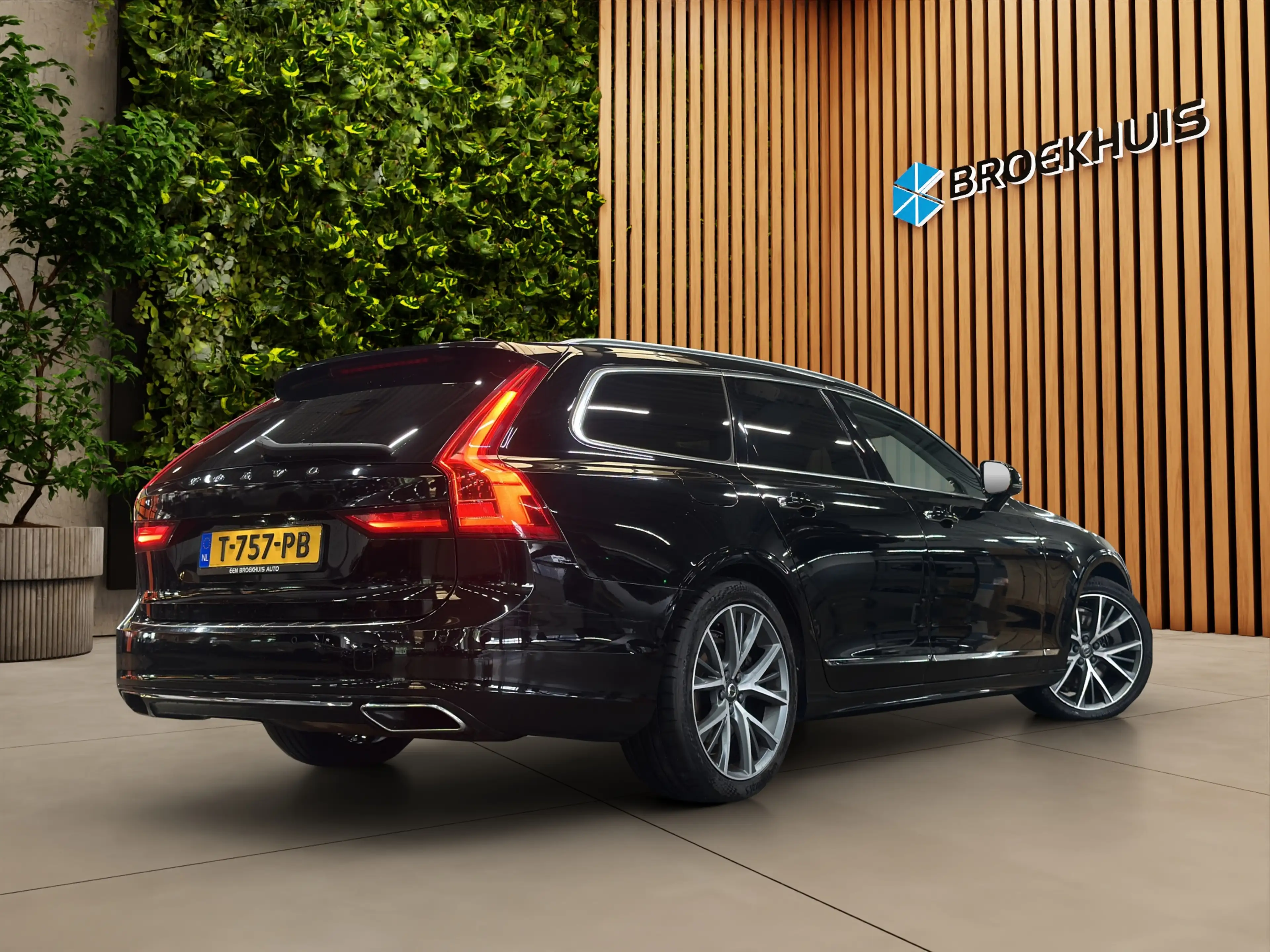 Volvo V90 2.0 T8 AWD Inscription |Panoramadak| Stoel/stuurve — photo 2
