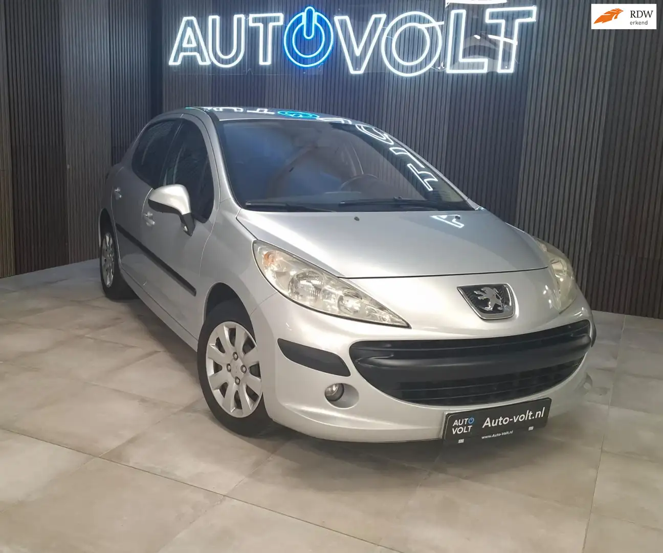 Peugeot 207 1.4-16V XT Grijs - 1