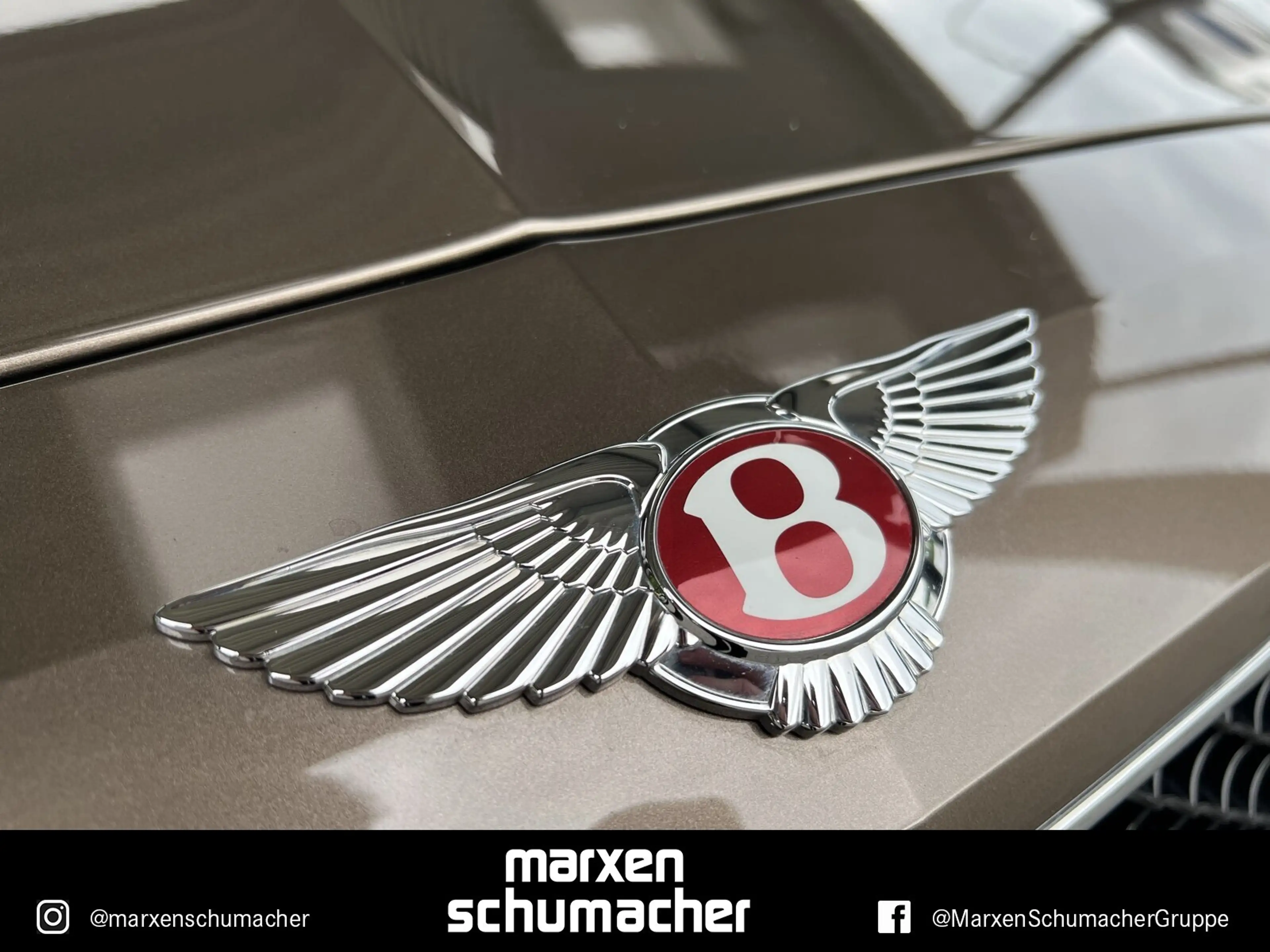 Bentley Flying Spur Flying Spur V8 S 4WHEEL Massage+CruiseControl+4W — photo 15