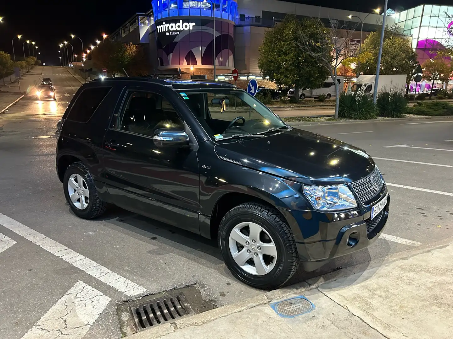 Suzuki Grand Vitara 1.9DDiS JX - 1