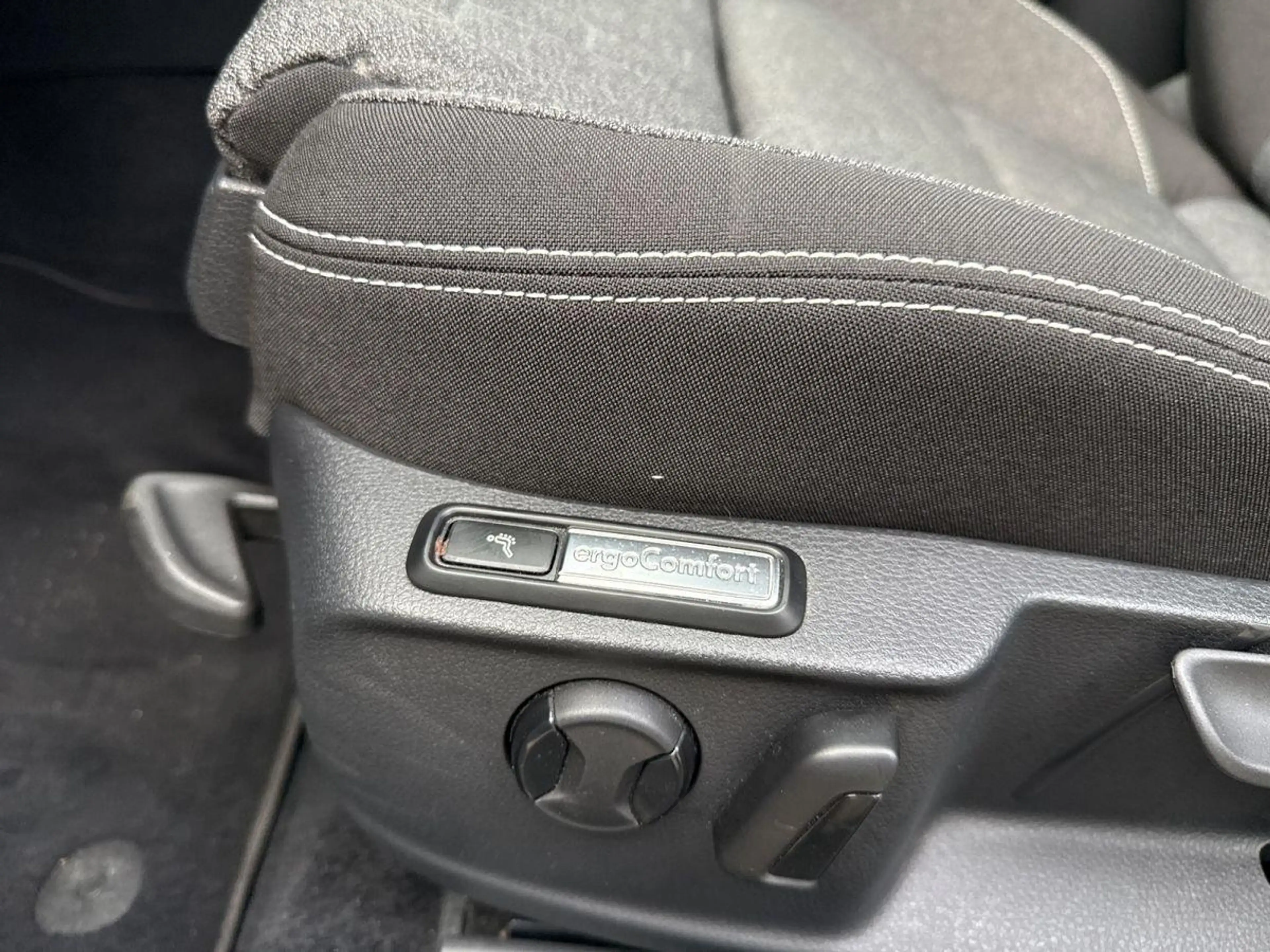 Volkswagen Passat Variant Business 2.0 TDI Android Auto Met — photo 15