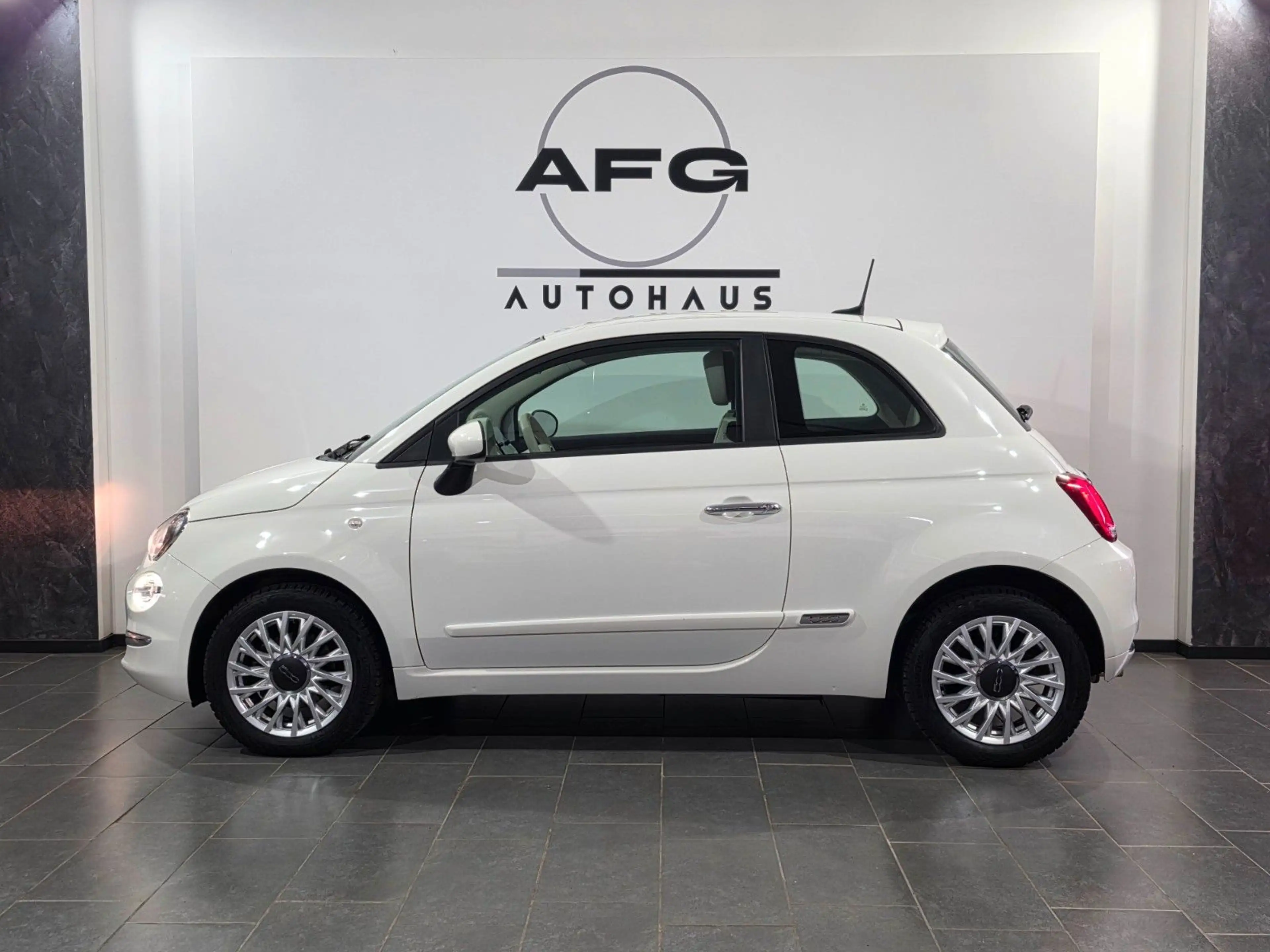 Fiat 500 *AUTOMATIK*CARPLAY* — photo 8