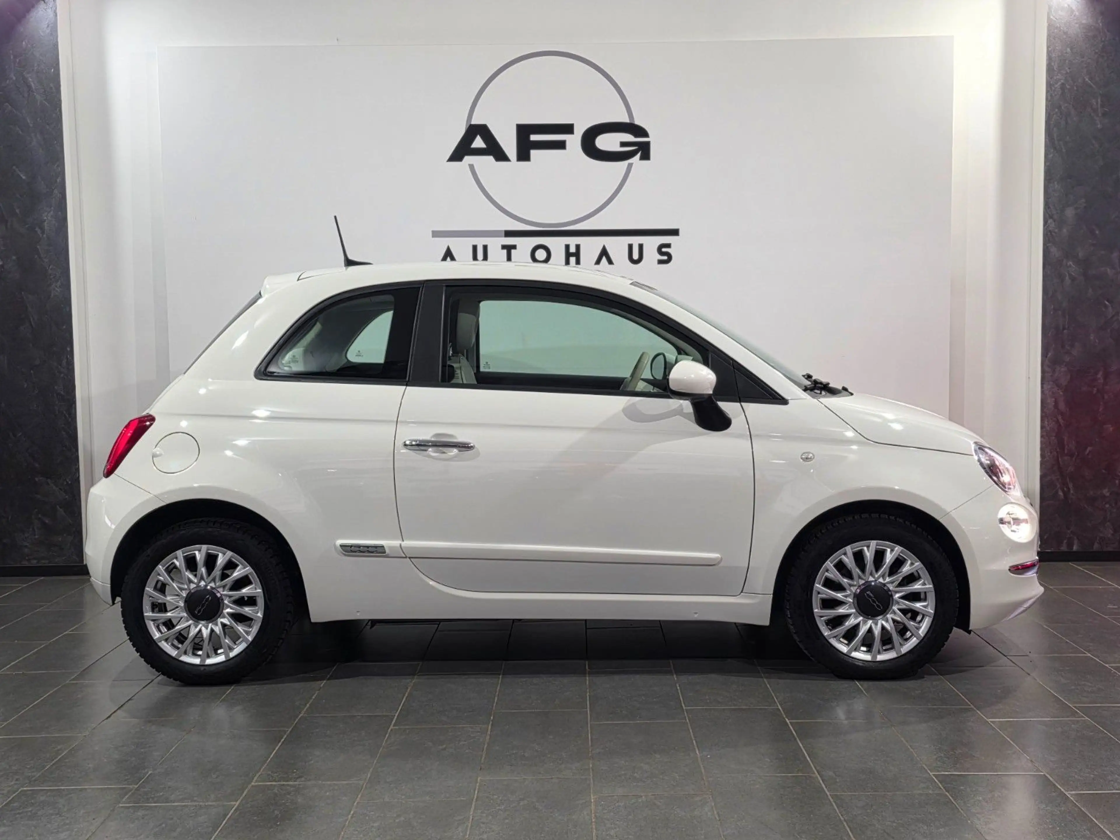 Fiat 500 *AUTOMATIK*CARPLAY* — photo 4