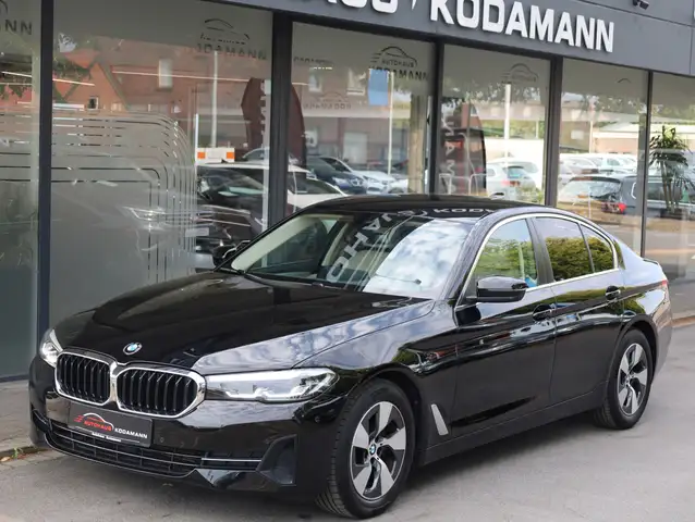 BMW 5 Series view 5