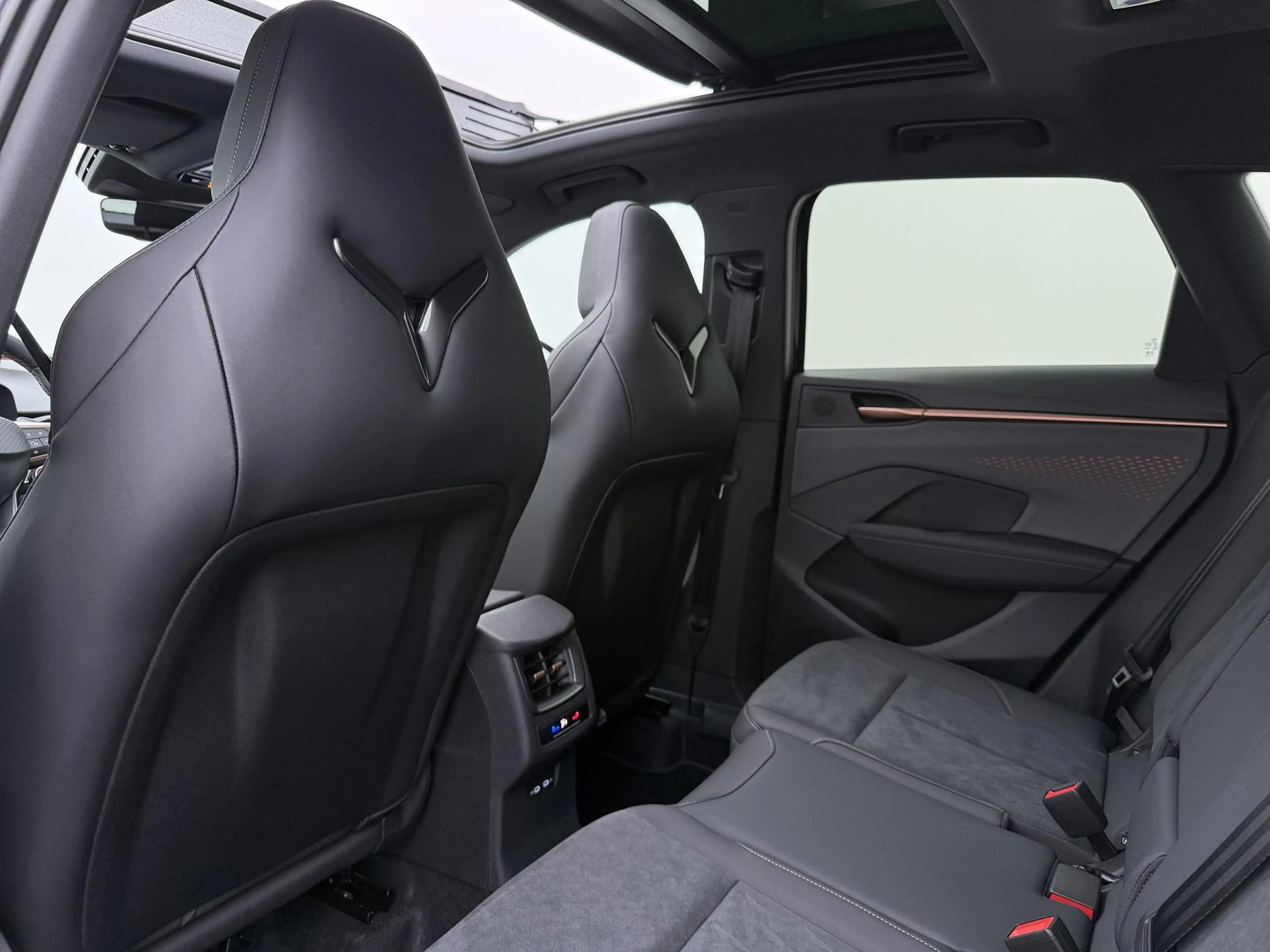 CUPRA Terramar 1.5 TSI e-Hybrid VZ 272 PK | Pano dak | Trekhaak | — photo 13