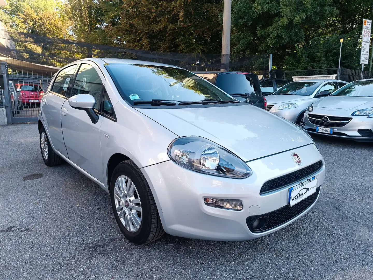 Fiat Punto Punto 1.2 Lounge SENSORI PARCHEGGIO,CLIMA AUTOMAT. Argent - 1
