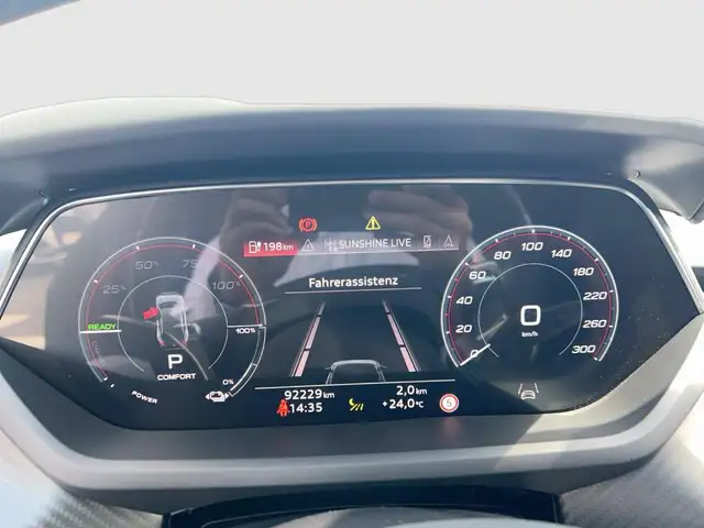 Audi e-tron GT view 10