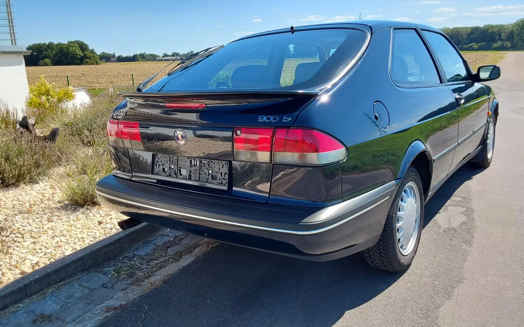 Saab 900 2.3i S - 1
