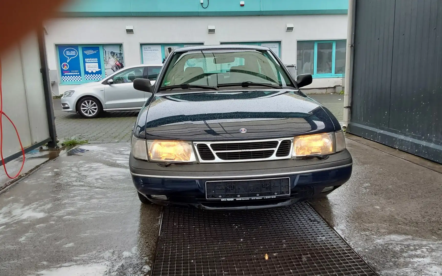 Saab 900 2.3i S - 1