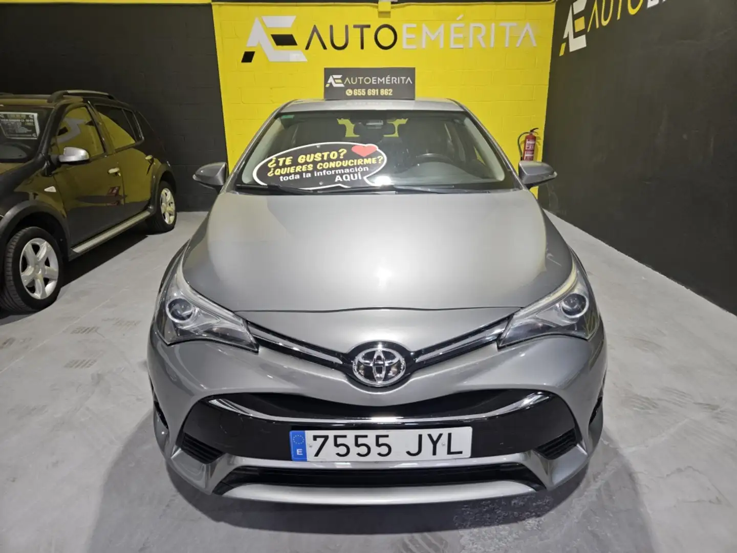Toyota Avensis 150D Advance Gris - 1