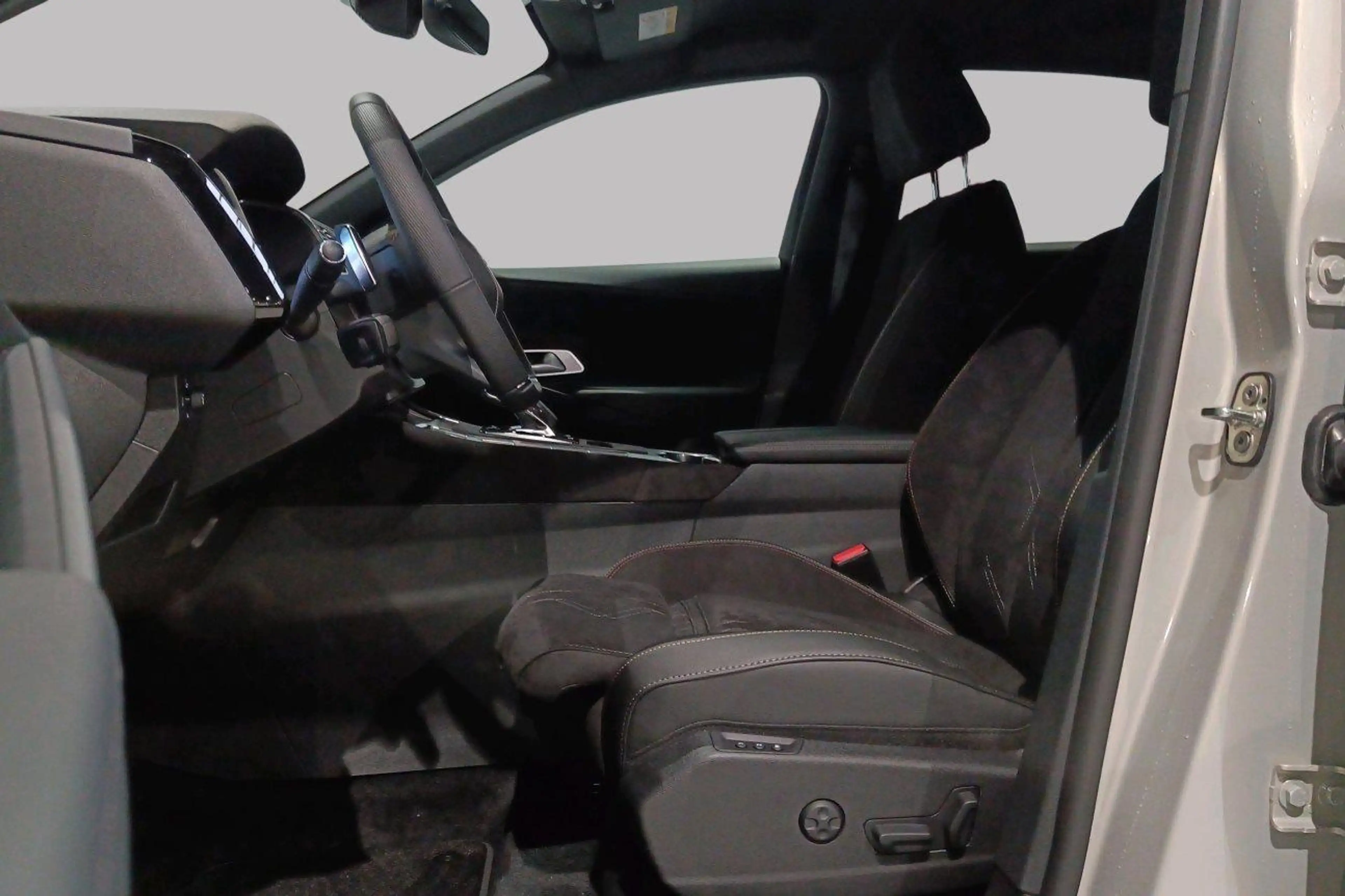 DS Automobiles DS 7 PLUG-IN HYB 225 EDITION FRANCE — photo 10