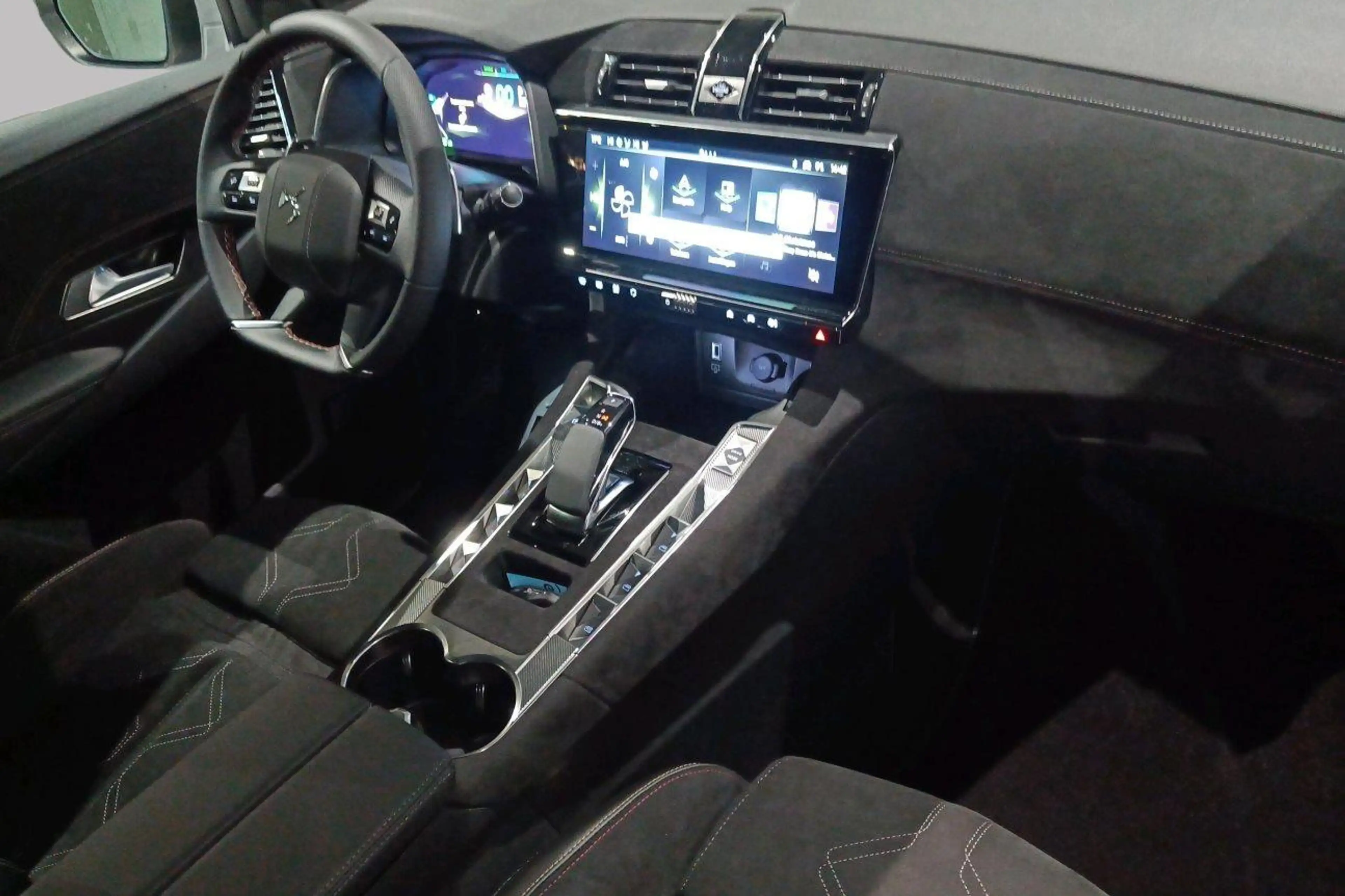 DS Automobiles DS 7 PLUG-IN HYB 225 EDITION FRANCE — photo 2